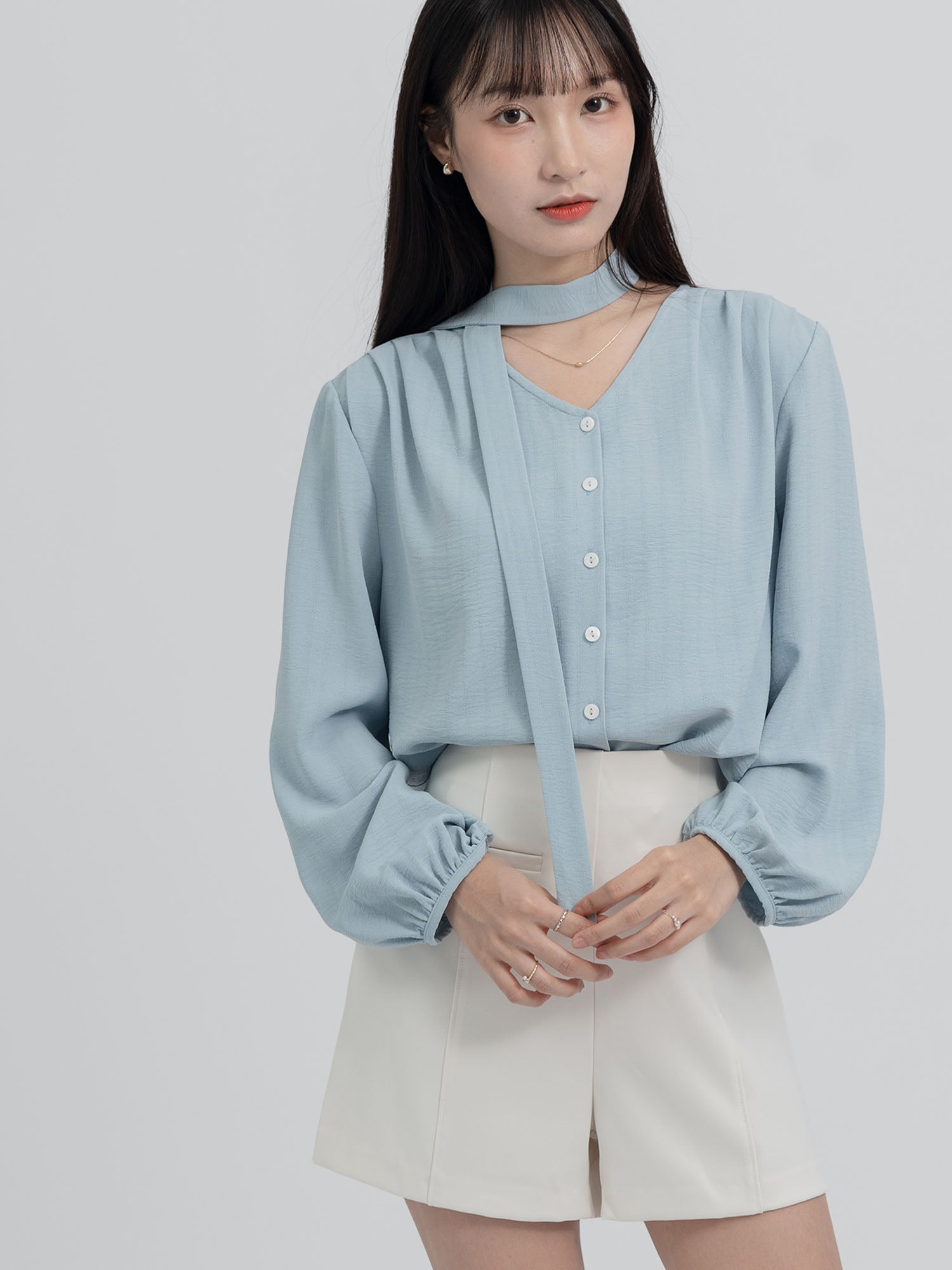 Fleur V-Neck Tie Blouse
