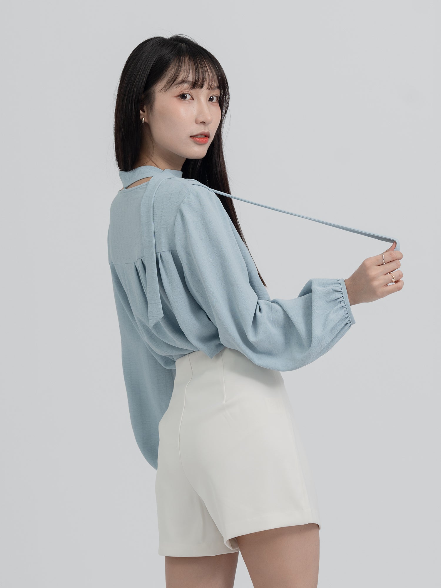Fleur V-Neck Tie Blouse