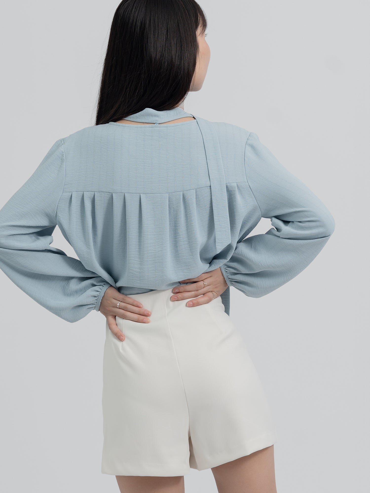 Fleur V-Neck Tie Blouse