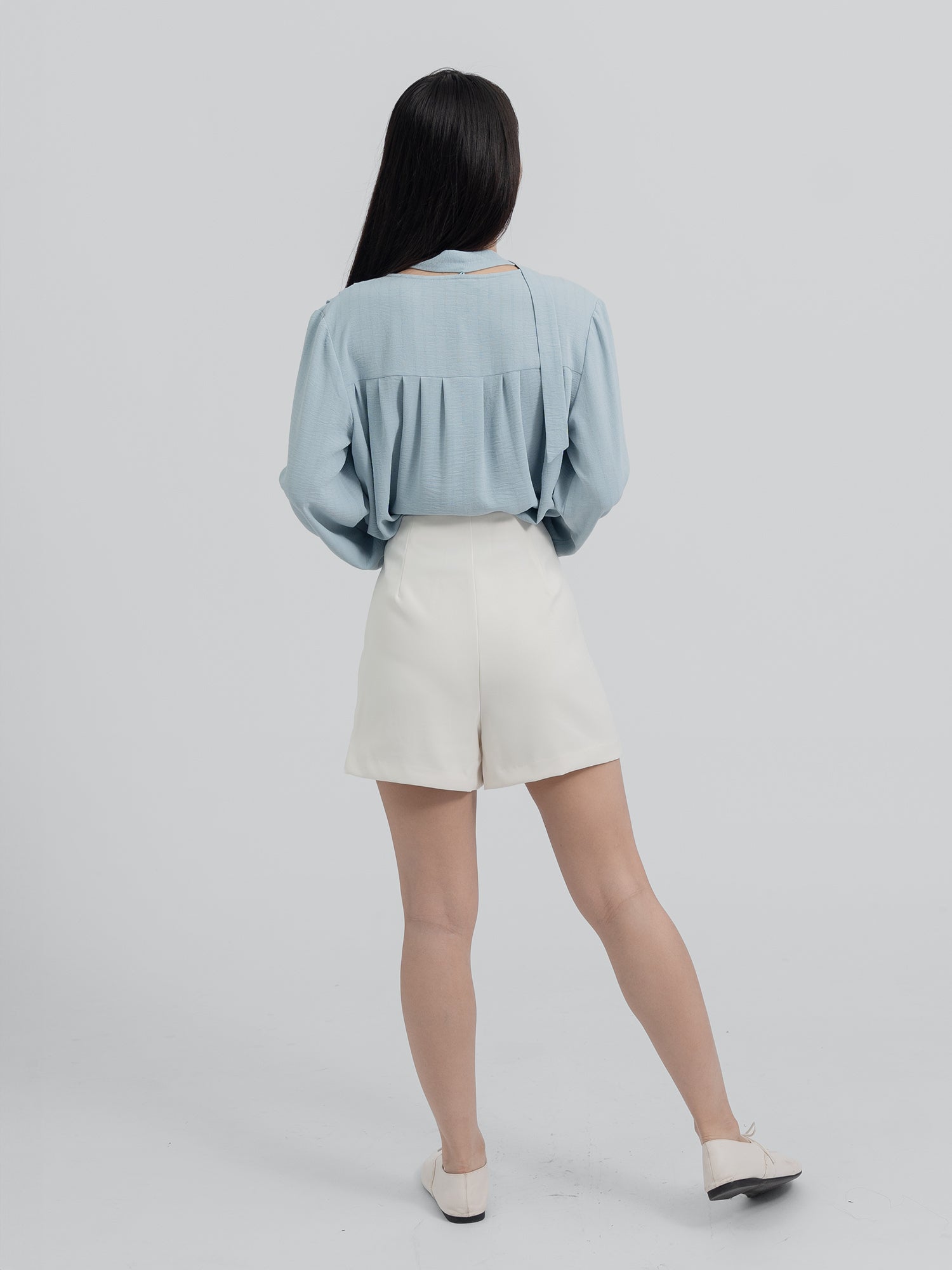 Fleur V-Neck Tie Blouse