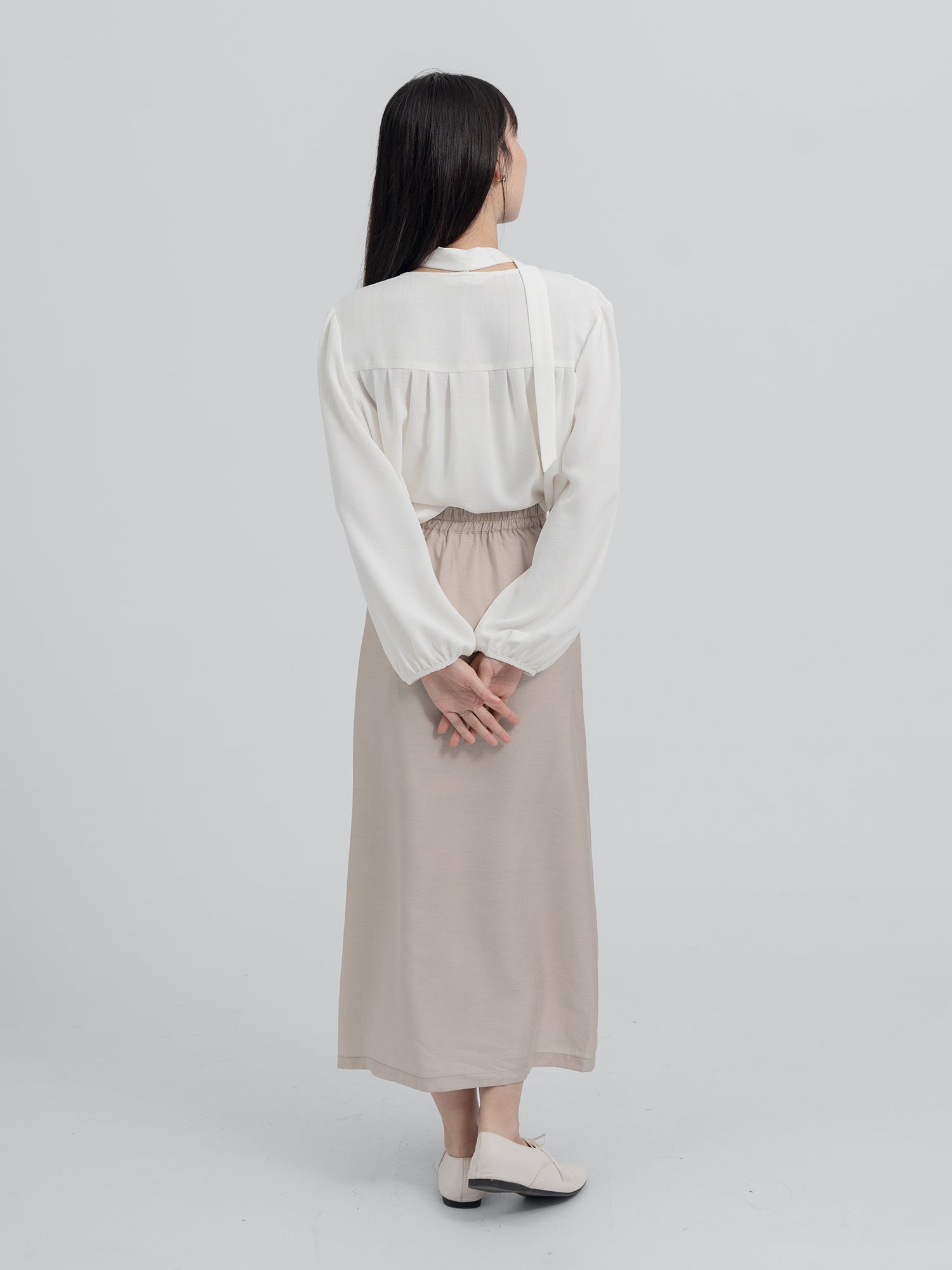Fleur V-Neck Tie Blouse
