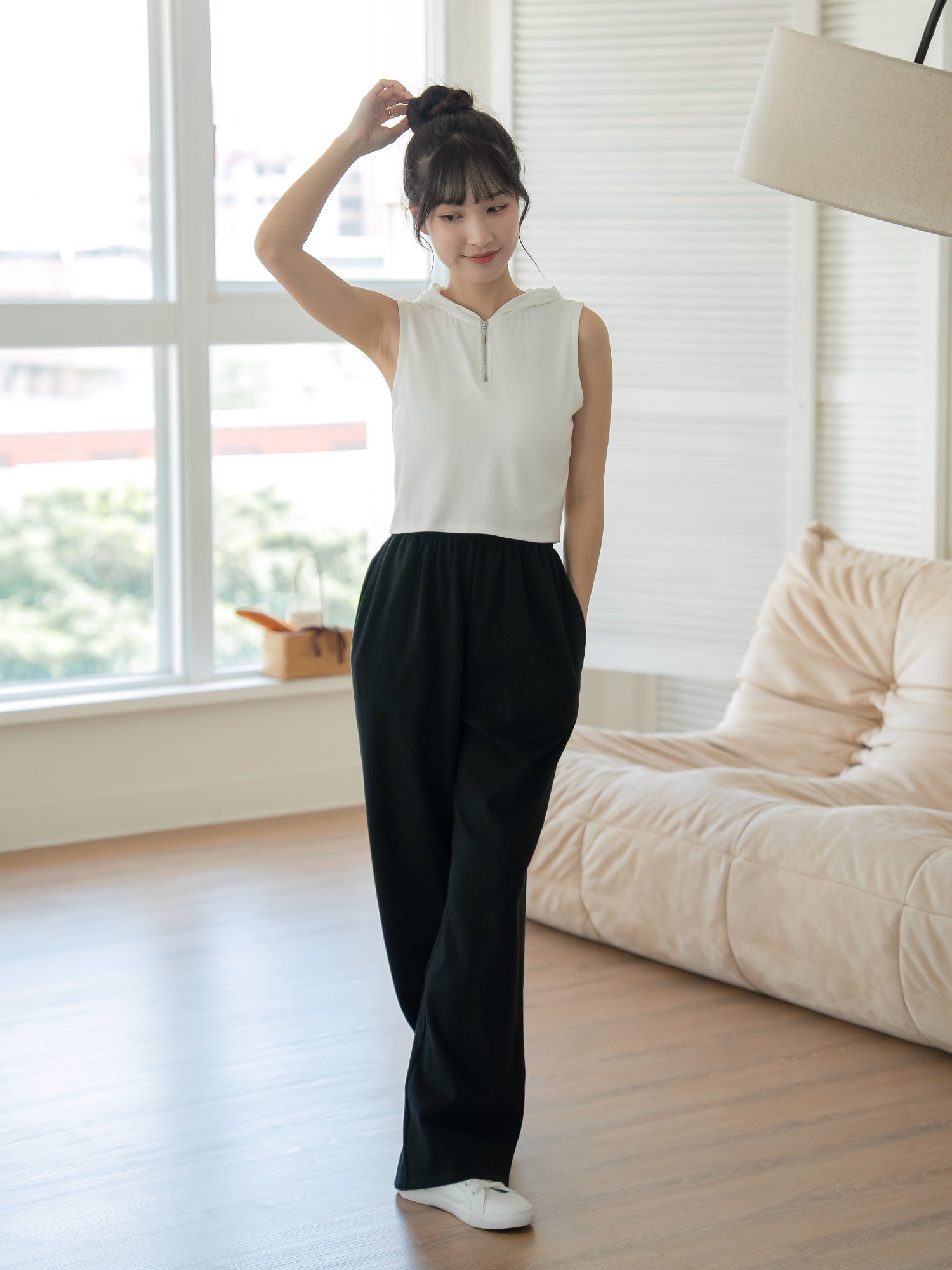 Hooded Sleeveless Top