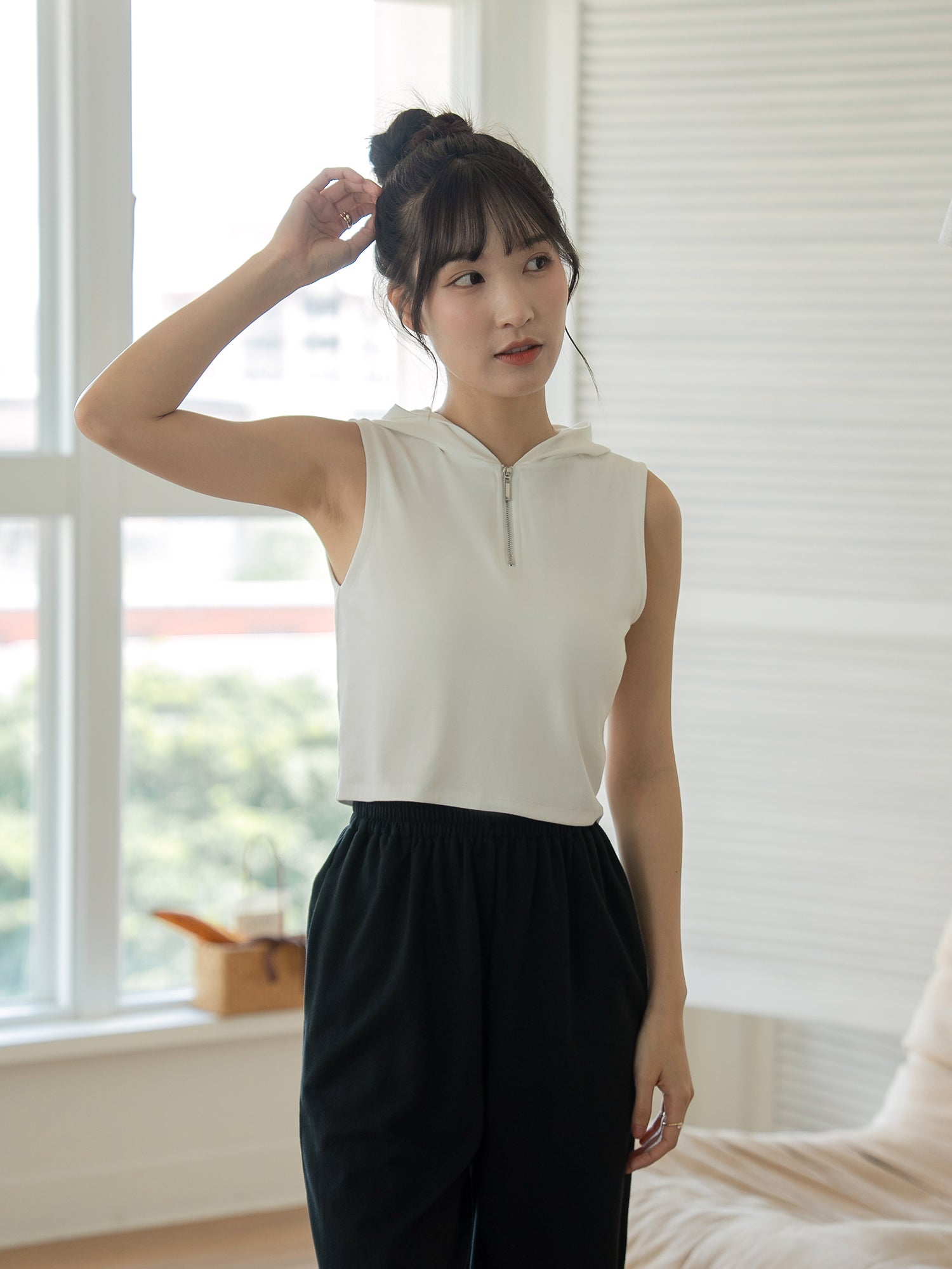 Hooded Sleeveless Top