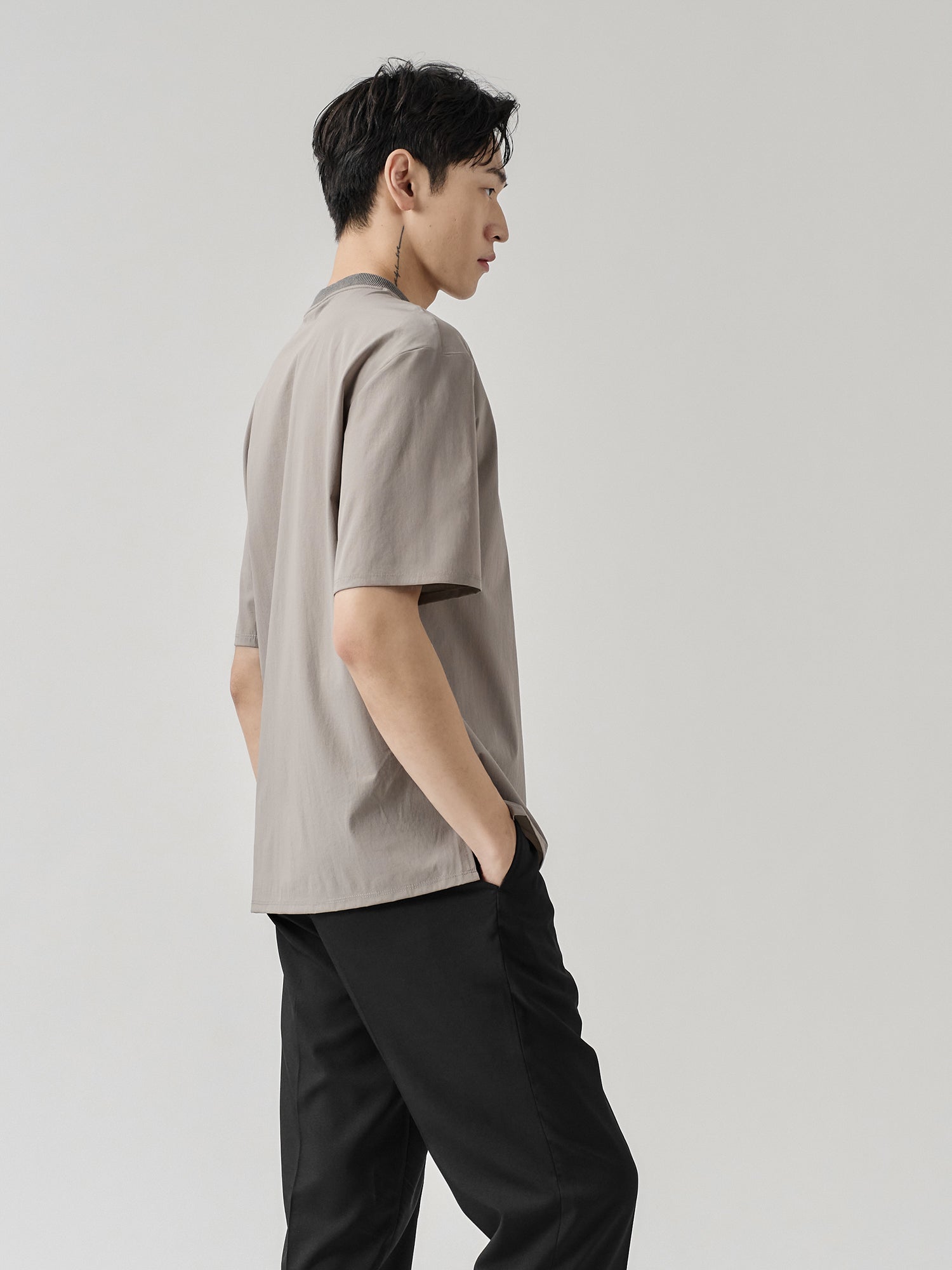 Cooling Pocketed Split-Hem Tee