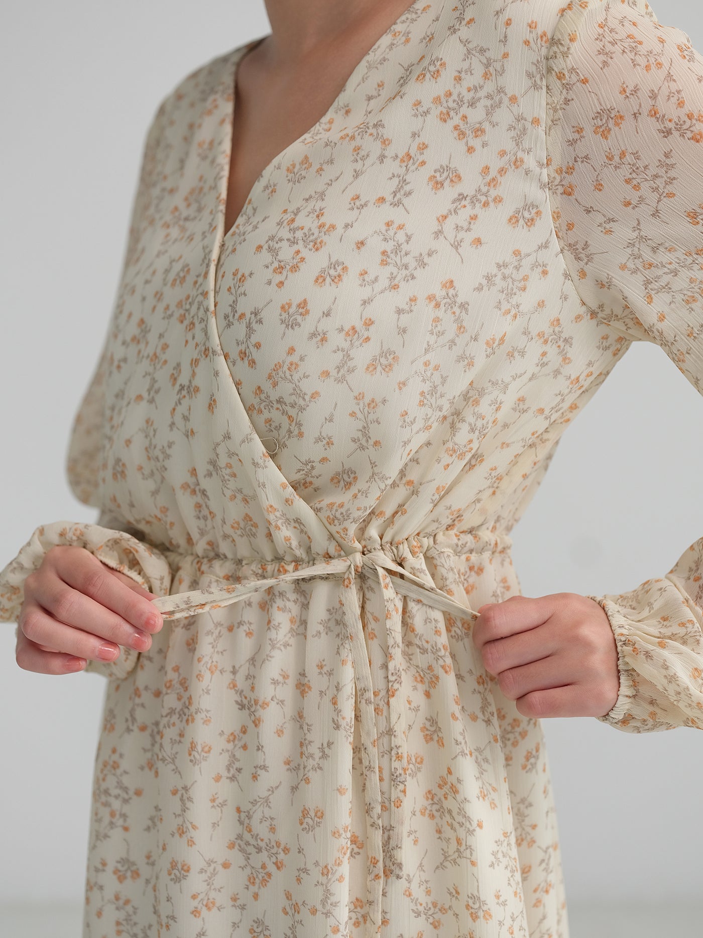 Lia Floral Tie-waist Mini Dress　