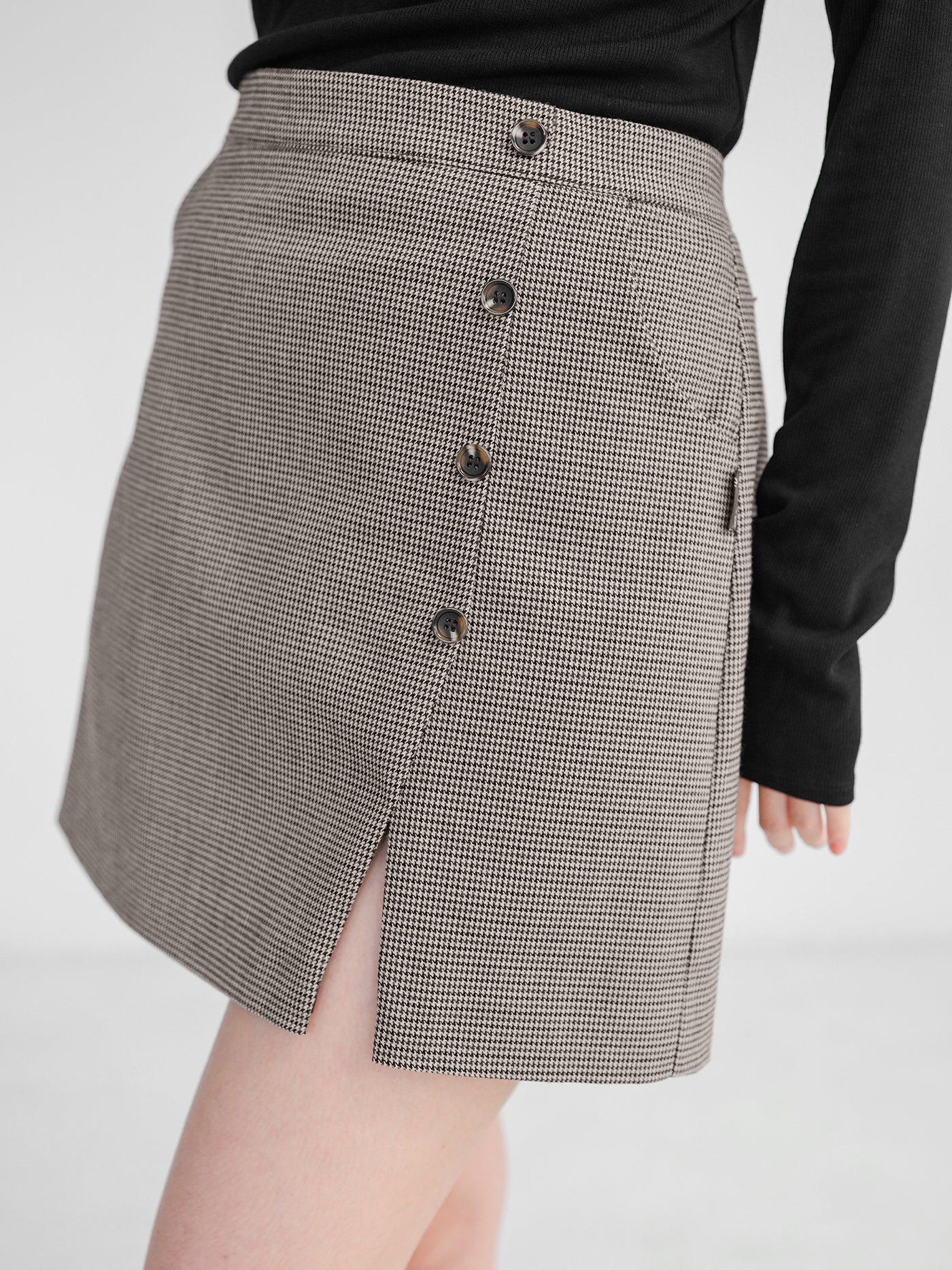 Hira Houndstooth Side Slit Mini Skirt