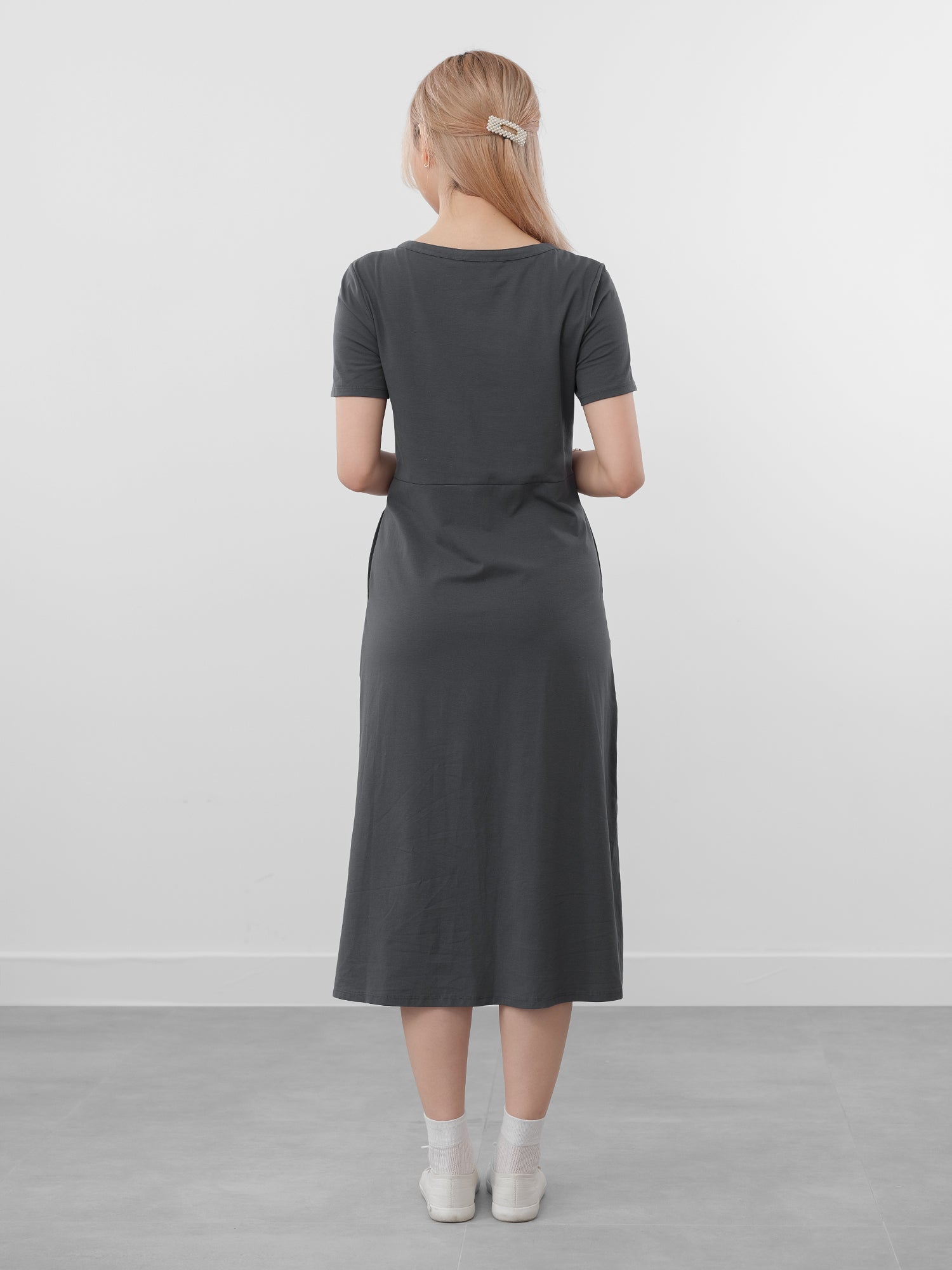 Taelyn Front Knot Midi Dress