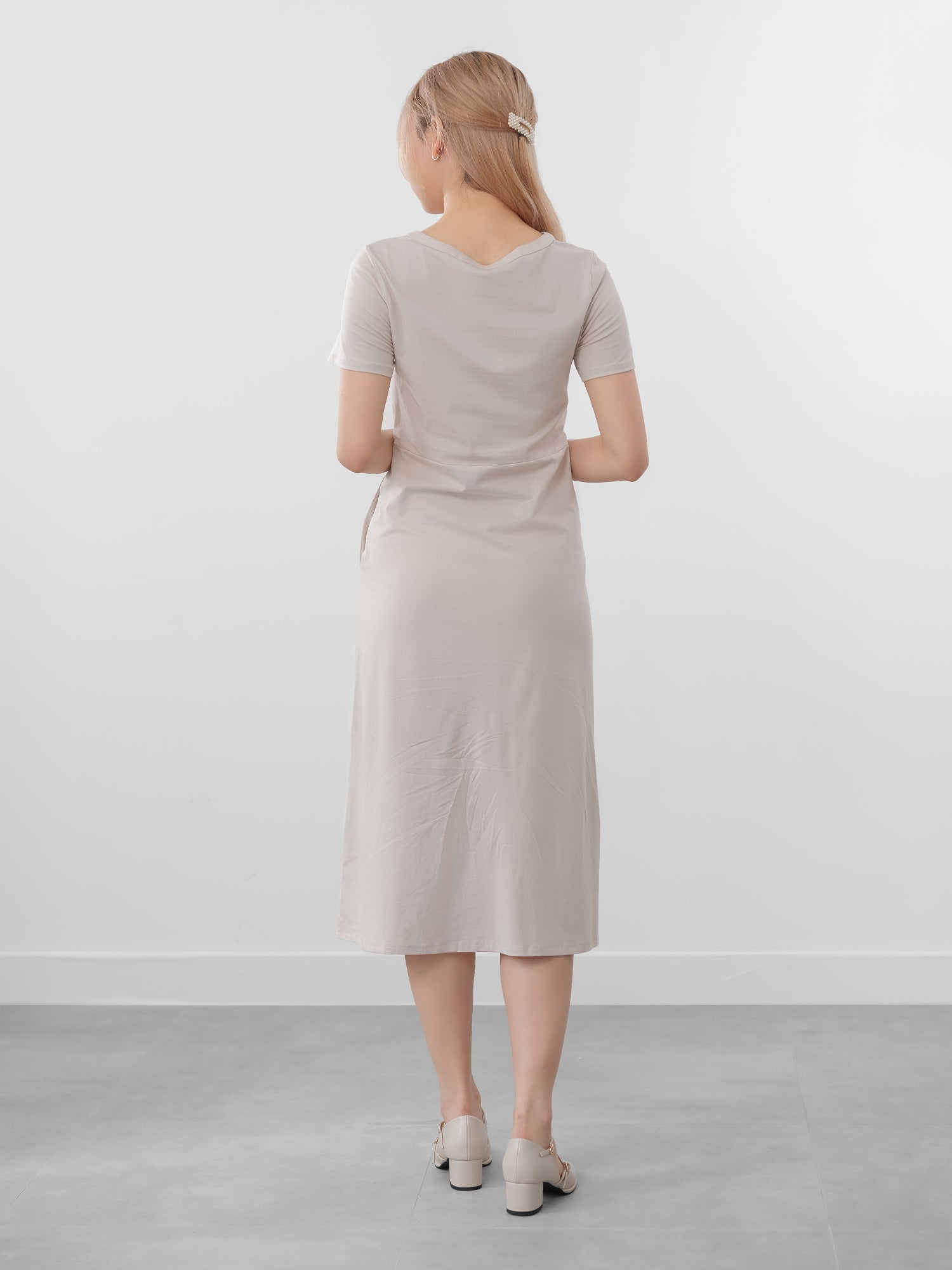 Taelyn Front Knot Midi Dress