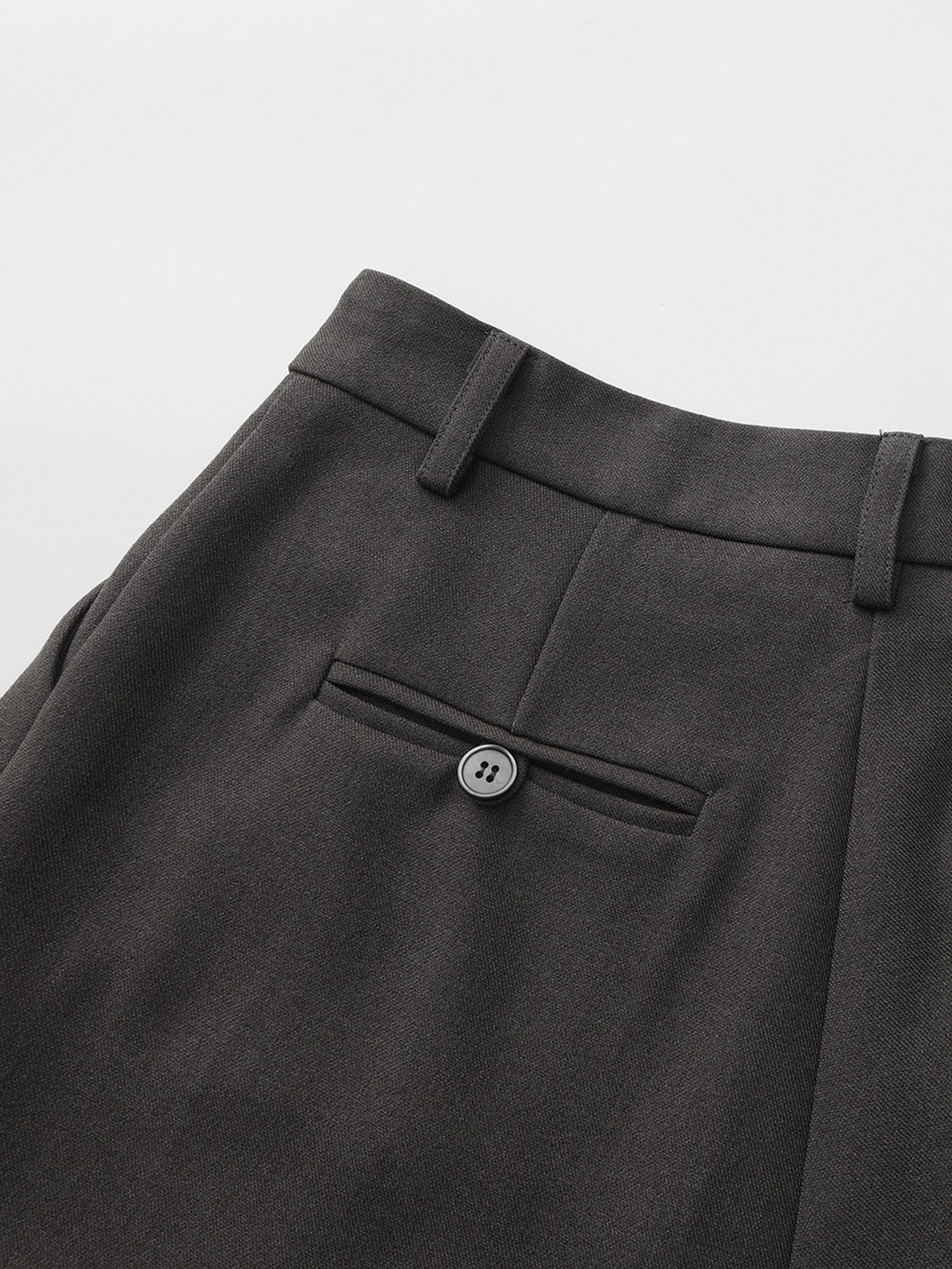 Luxe Clean Pleated Shorts