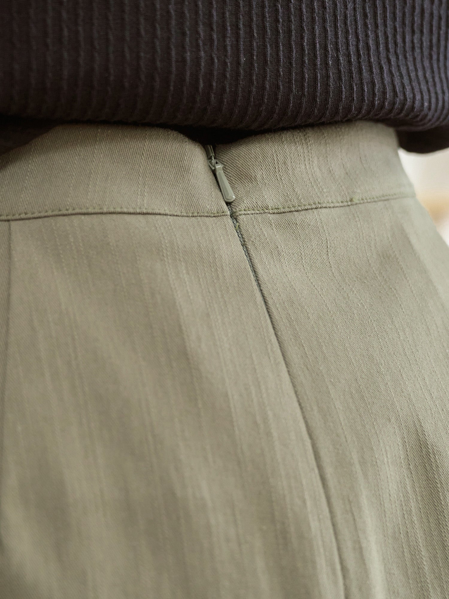 高腰前開衩半身裙