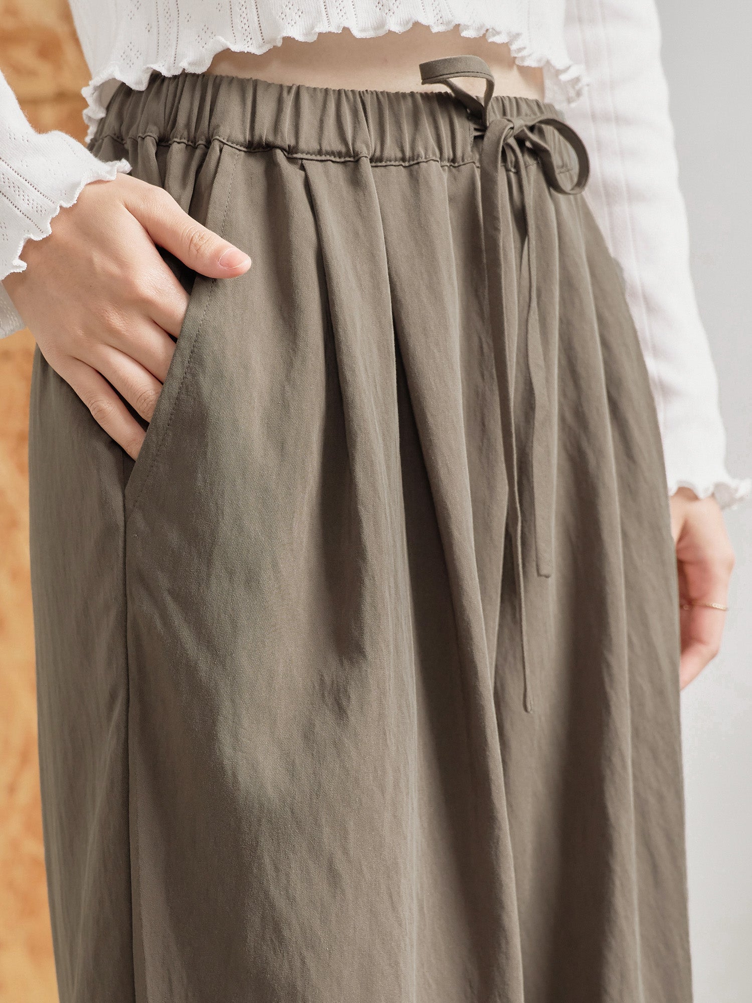 Pleated Elastic Waist Pants