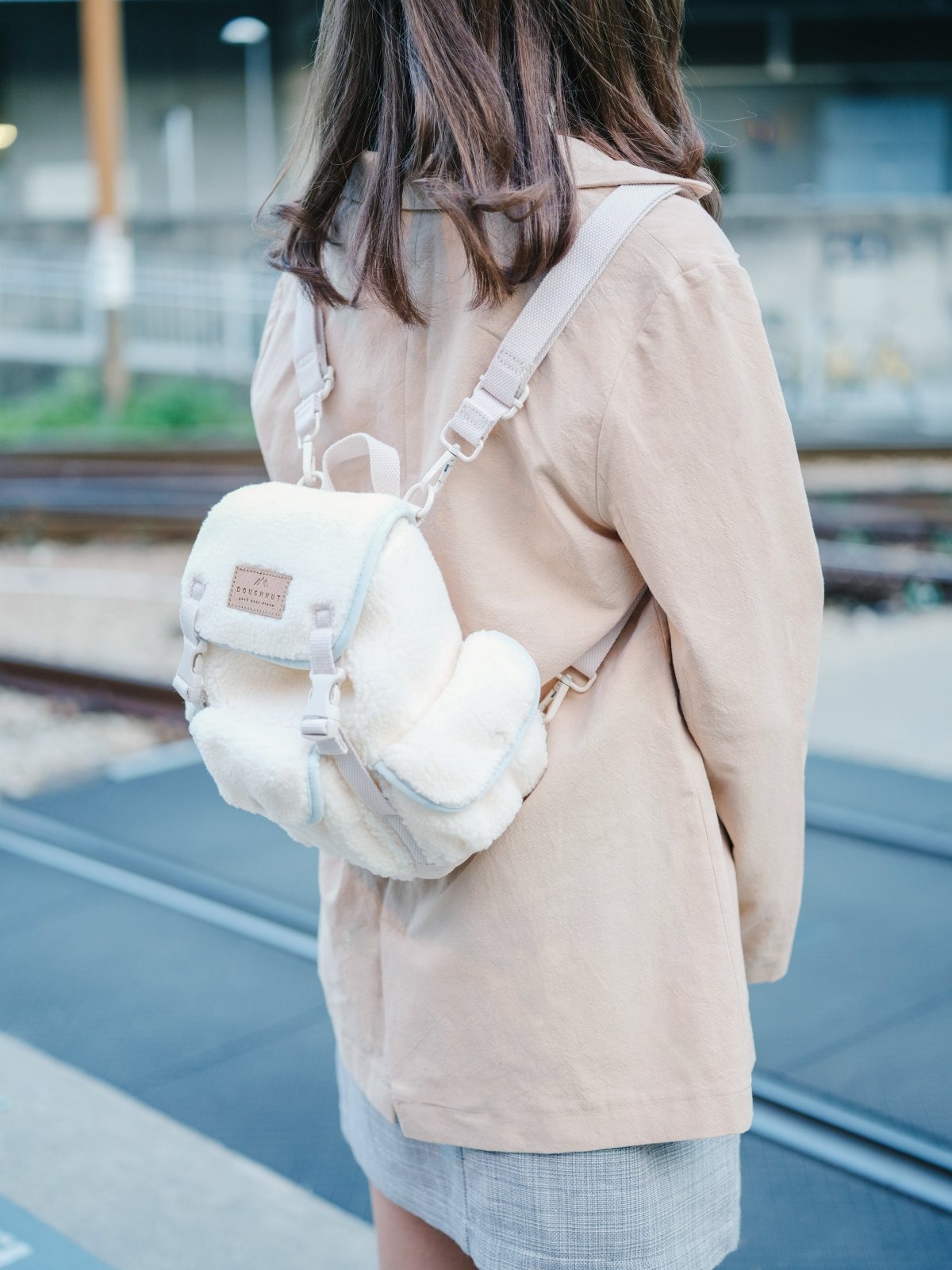 DOUGHNUT Lighthouse Fluffy Series CREAM X BLUE LOTUS (Authorised Retailer) - DAG-DN-A8792-21CreamBlueLotusF - F - - D'ZAGE Designs