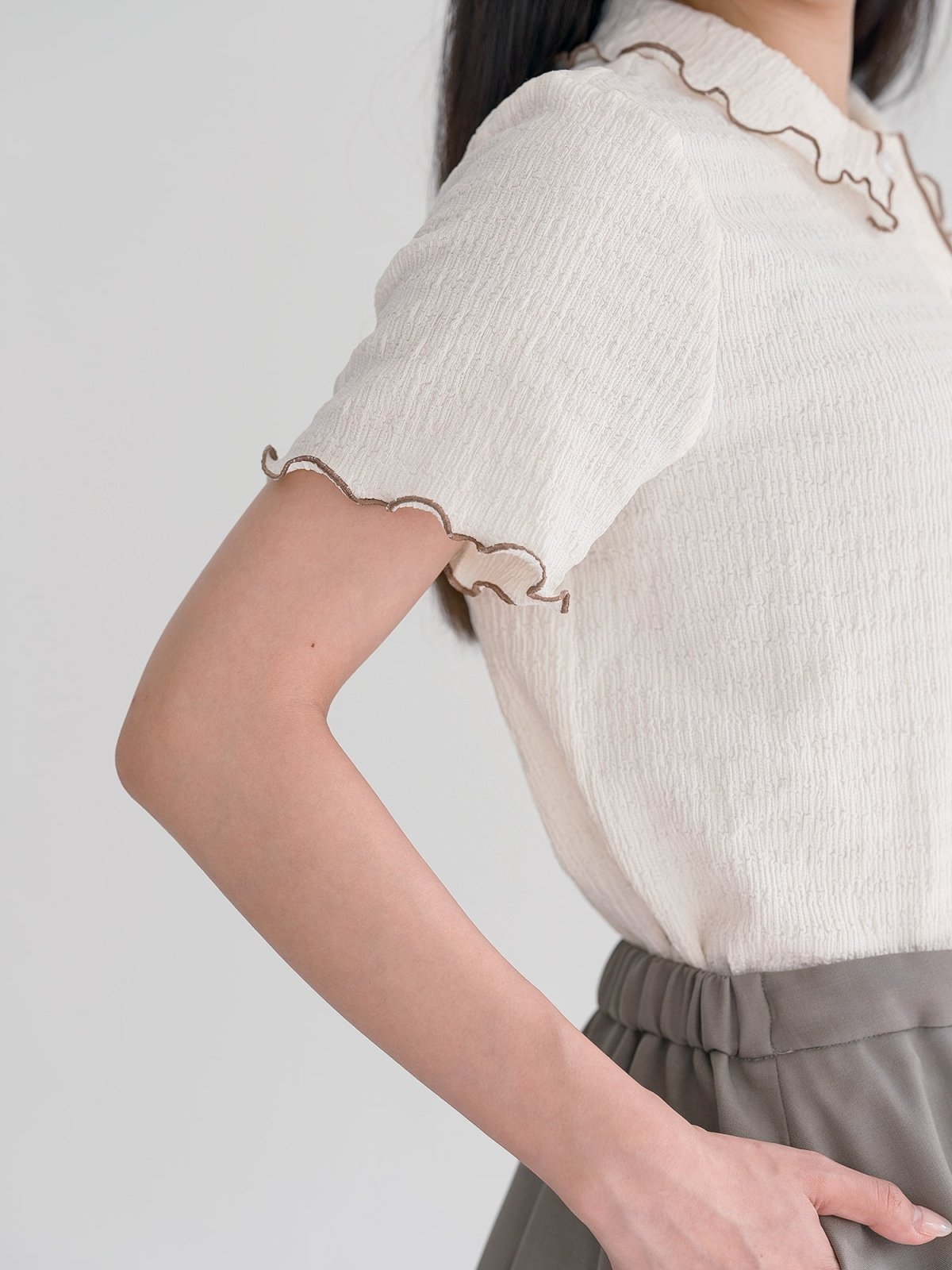 Landa Collared Wrinkle Ruffle Top - DAG-DD0365-23CreamBrownS - Cream With Brown Hem - S - D'ZAGE Designs